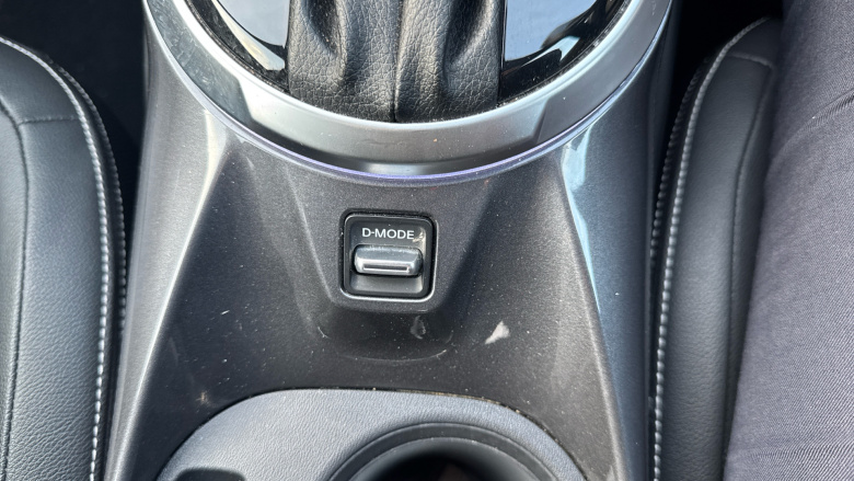 Nissan Juke 1.6 Hybrid Tekna 5dr Auto Hybrid Hatchback